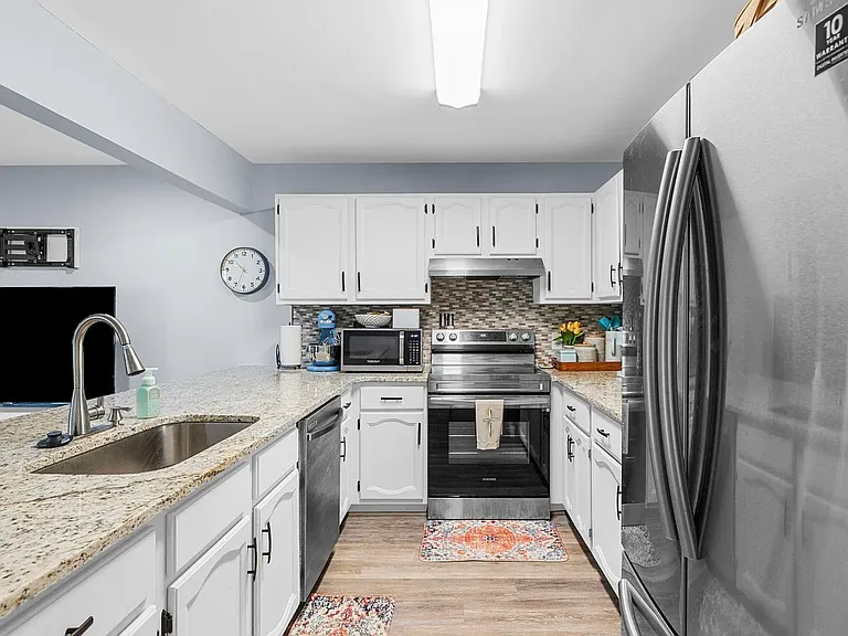 2970 Old Bryan Dr #B6 — Photo 4