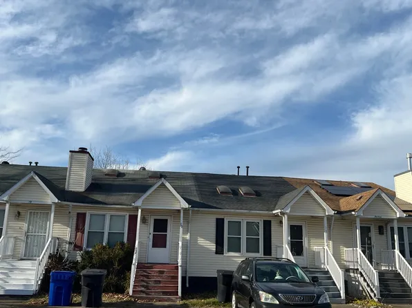 17 Cooper Dr, Portsmouth, VA 23702