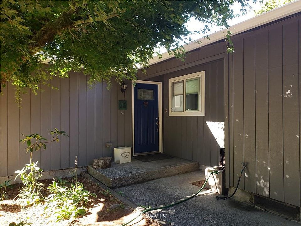 1st image of 2945 Cloverfield Dr SE