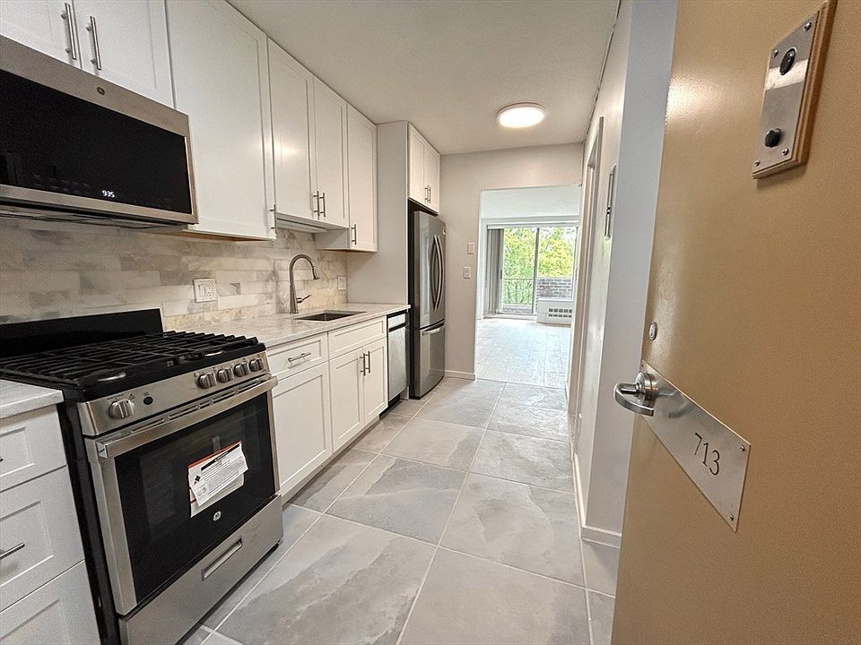 1st image of 44 Washington St APT 713