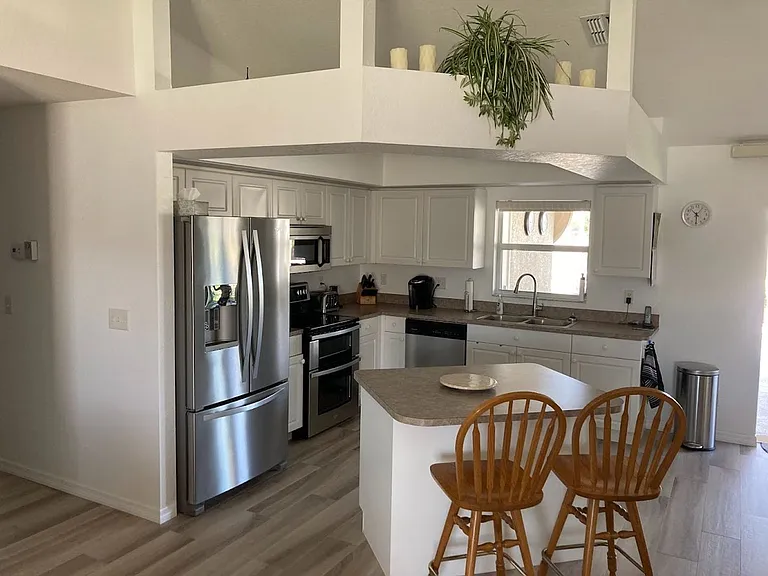 818 SW 8th Pl — Photo 5