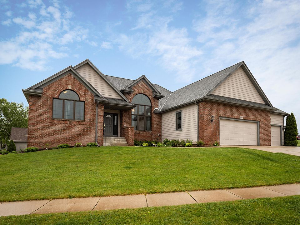 1st image of 993 River Knoll Cir