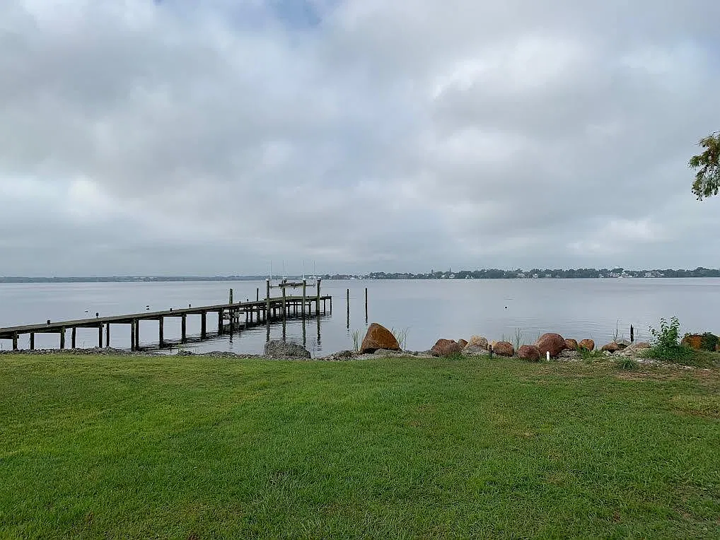 2 bed, 850 sqft, $1,600 — Photo 3