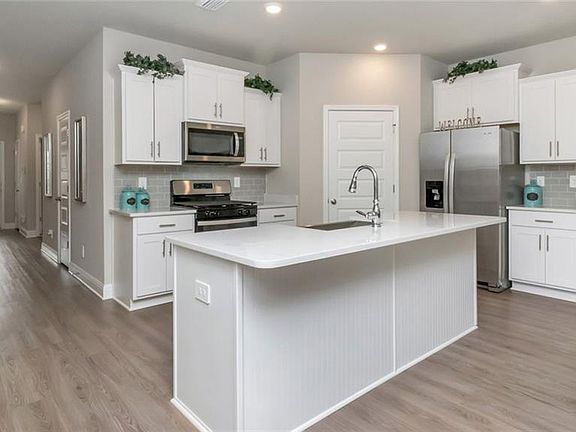 7th image of this home