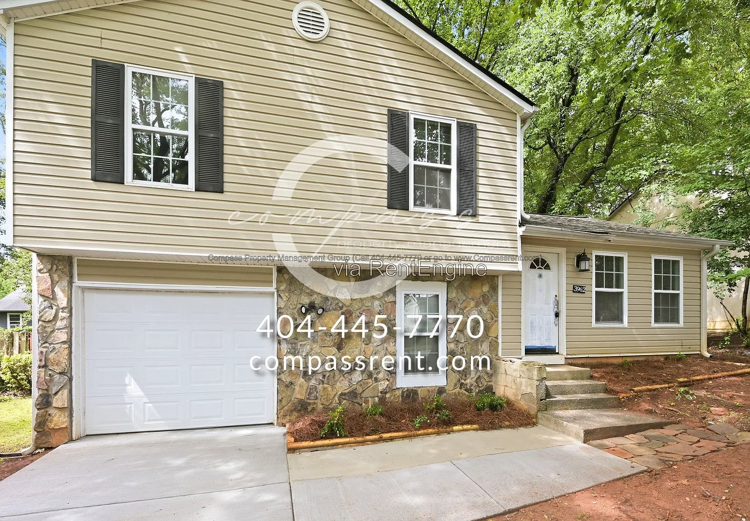3 bed, 2.0 bath, 1462 sqft, $1,950 — Photo 2