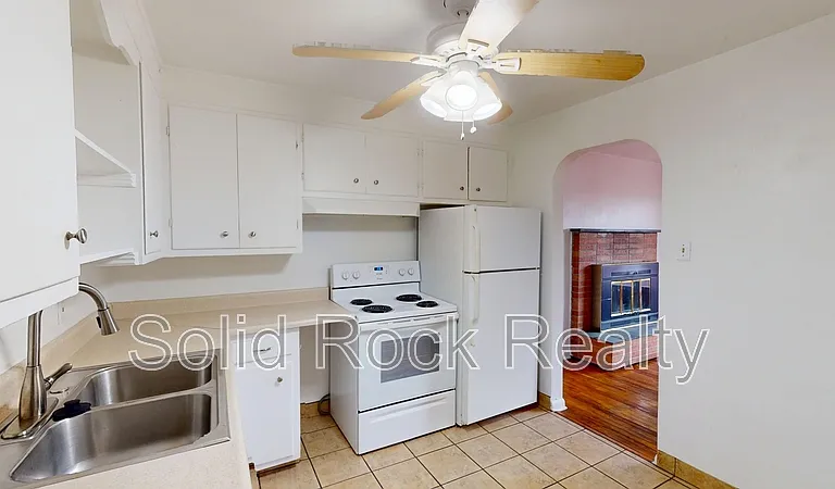 513 W Uintah St #1 — Photo 5