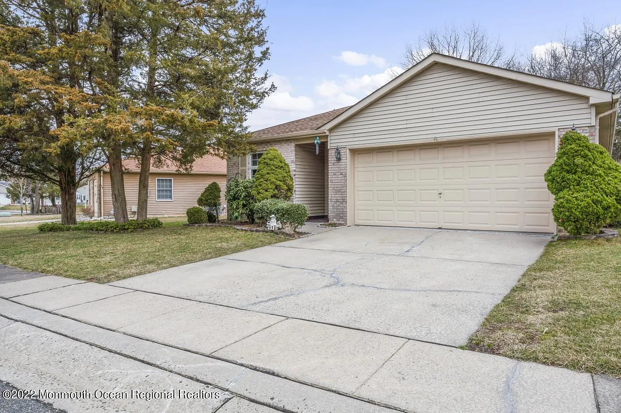 1398 Burr Oak Rd photo 1