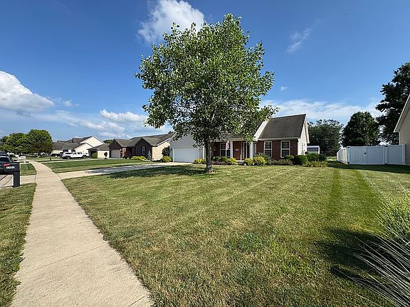 4th image of 2780 Chatham Dr