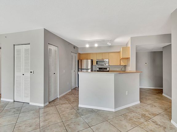 5th image of 116 Villa Cir #116