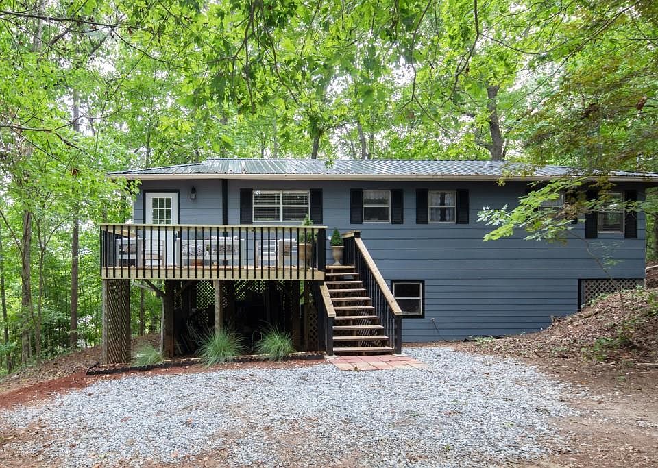 1st image of 20 Treehouse Ln