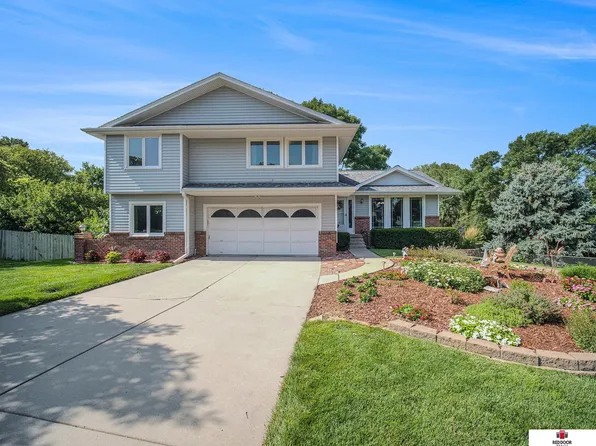 7831 Lowell Ct, Lincoln, NE 68506