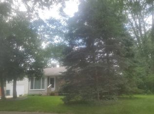 5416 Saint Marys Ct, Lansing, MI 48911