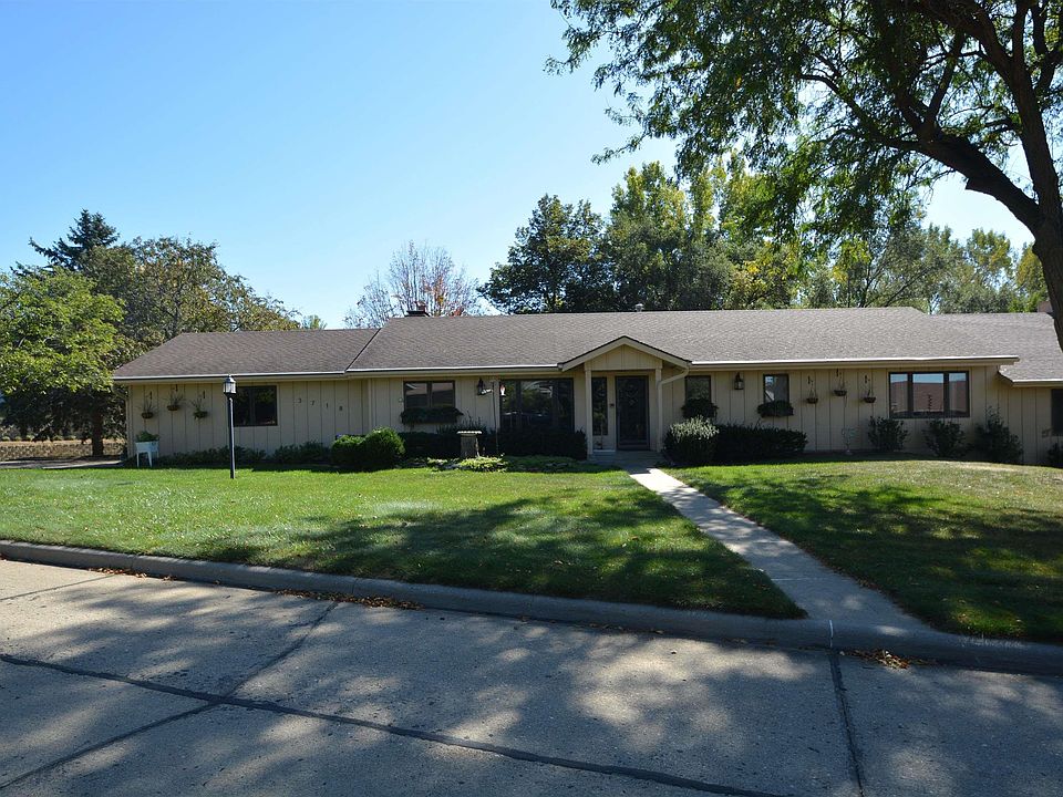 1st image of 3718 S Briar Path