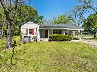 202 Sample Rd, Greenwood, SC 29649