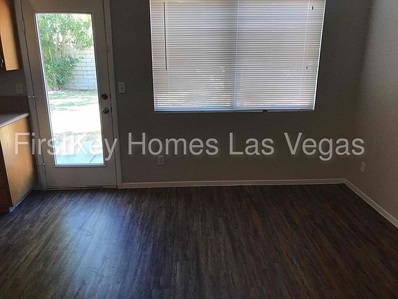 4th image of 5535 Logan Creek Ct