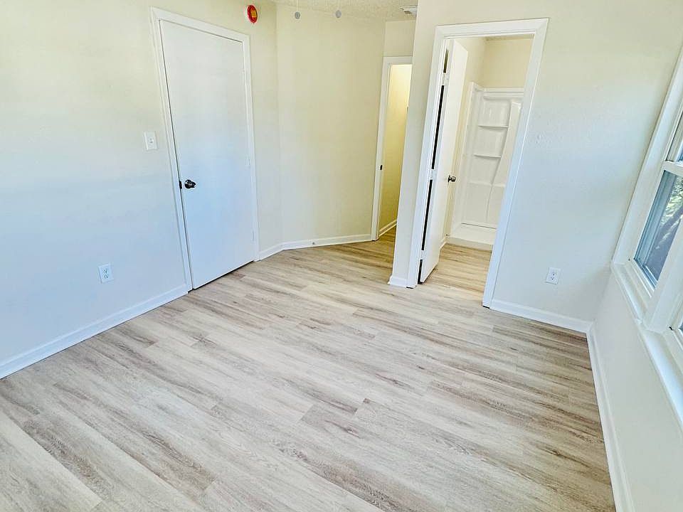 1st image of 1602 Klauke St