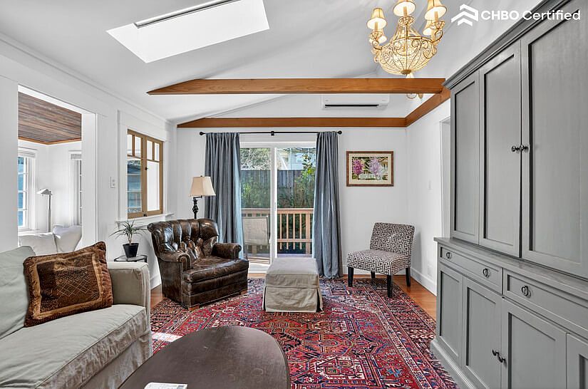 Furnished One Bedroom Cottage in Fairfax