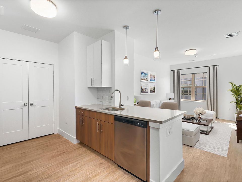 1st image of 1 N Main St APT 518