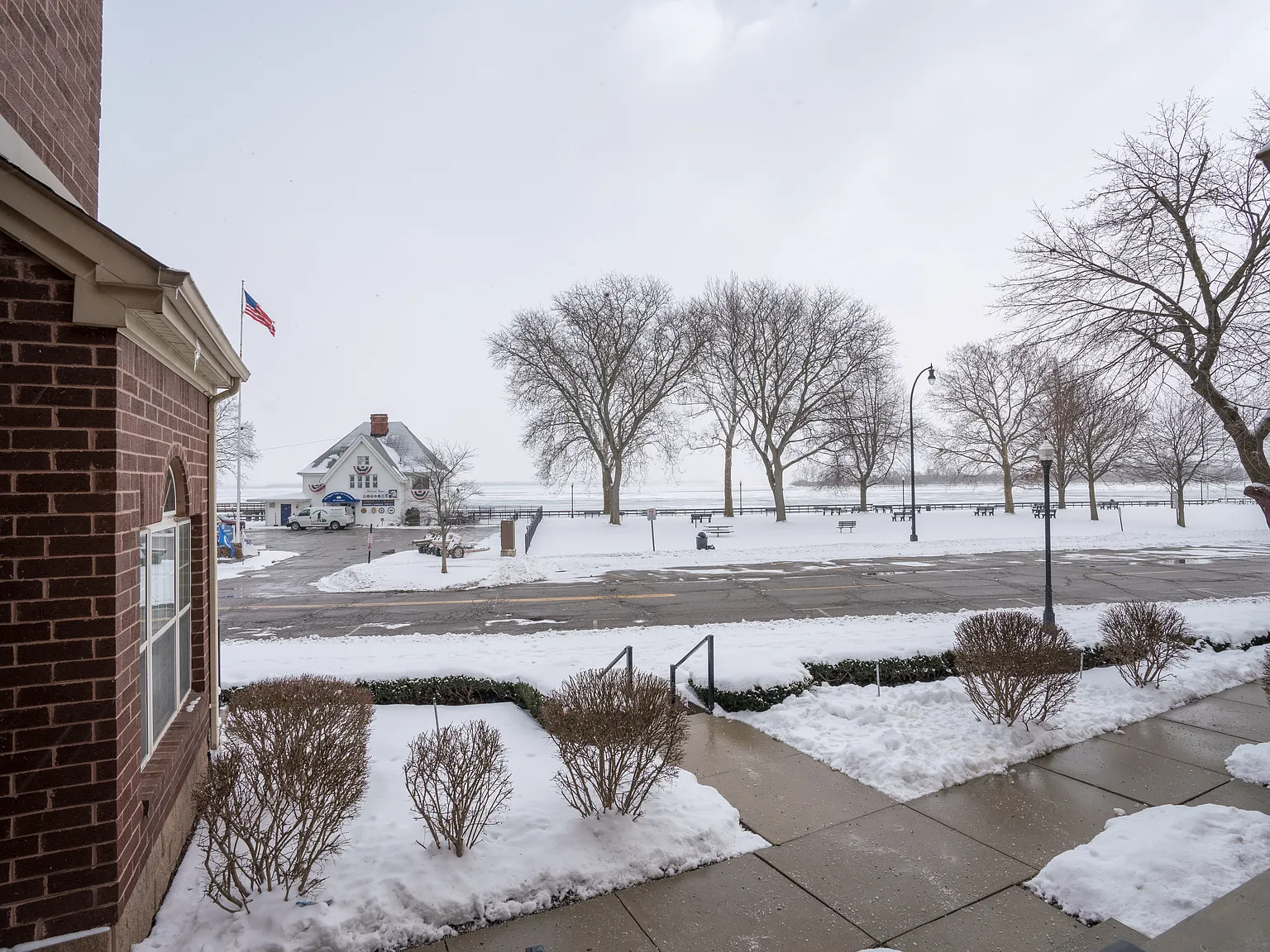 2832 Van Alstyne St — Photo 4