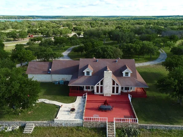 2009 Deepwater Rd, Brownwood, TX 76801