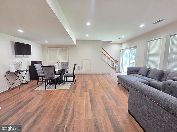 4th image of 2692 Cast Off Loop