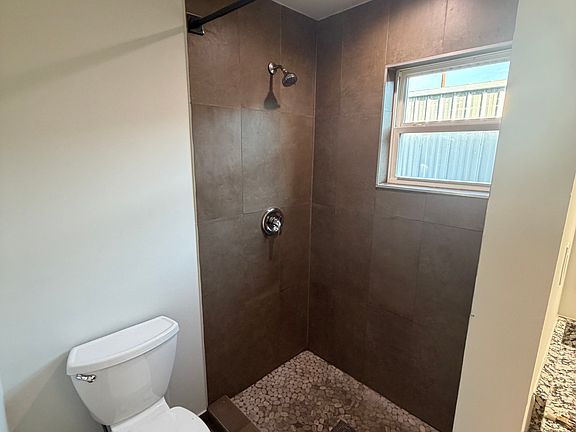 4th image of 1107 S Ewing Ave #104