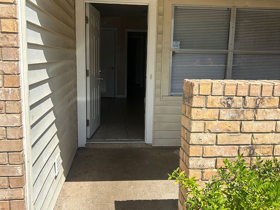 1st image of 5401 Laccasine Dr #A