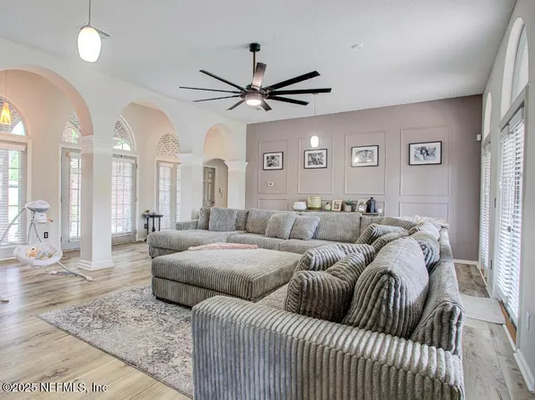12582 WAGES Way E, Jacksonville, FL 32218