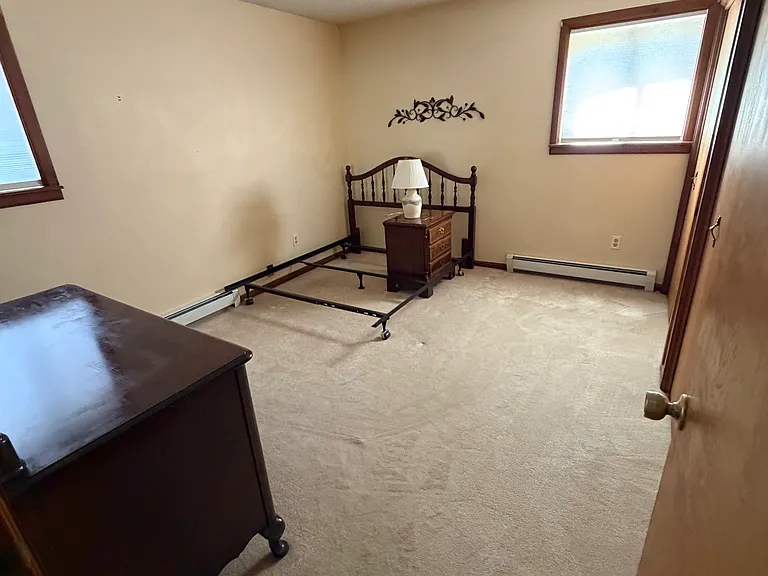 995 Cottonwood Ln — Photo 4