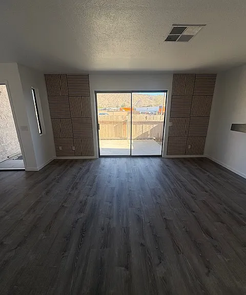 3 BEDROOM- 3 BATH