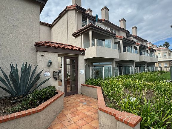 Welcome to 1400 PCH!