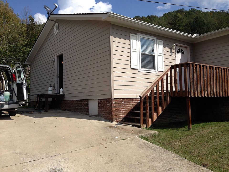 1st image of 30 Richmond Hill Est