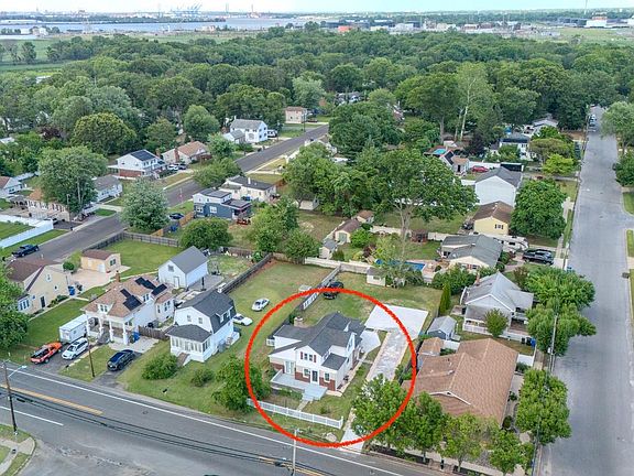 3rd image of 1313 Red Bank Ave
