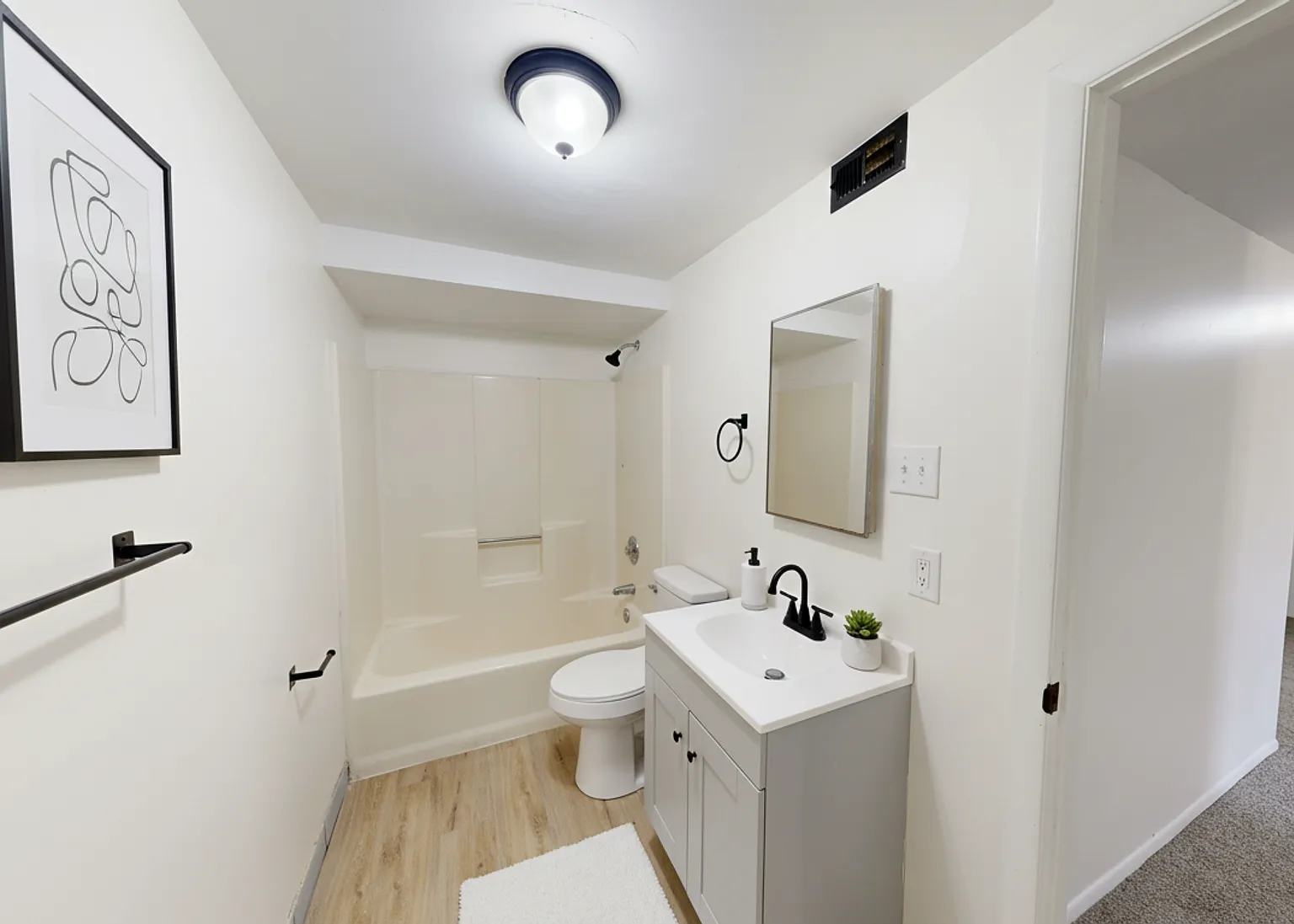 Wilson School Apartments — Photo 3