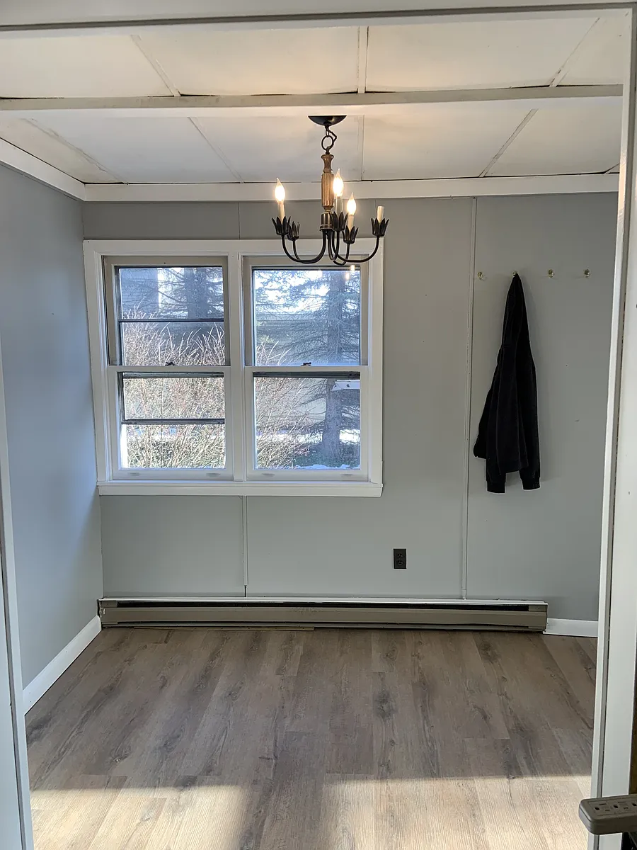 Building Photo - 16 E Main St #1C