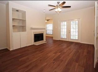 6315 Campbell Rd APT 201, Dallas, TX 75248