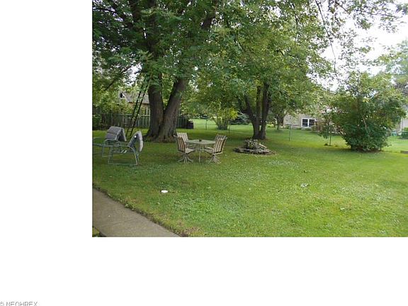 3rd image of 754 Oliver St