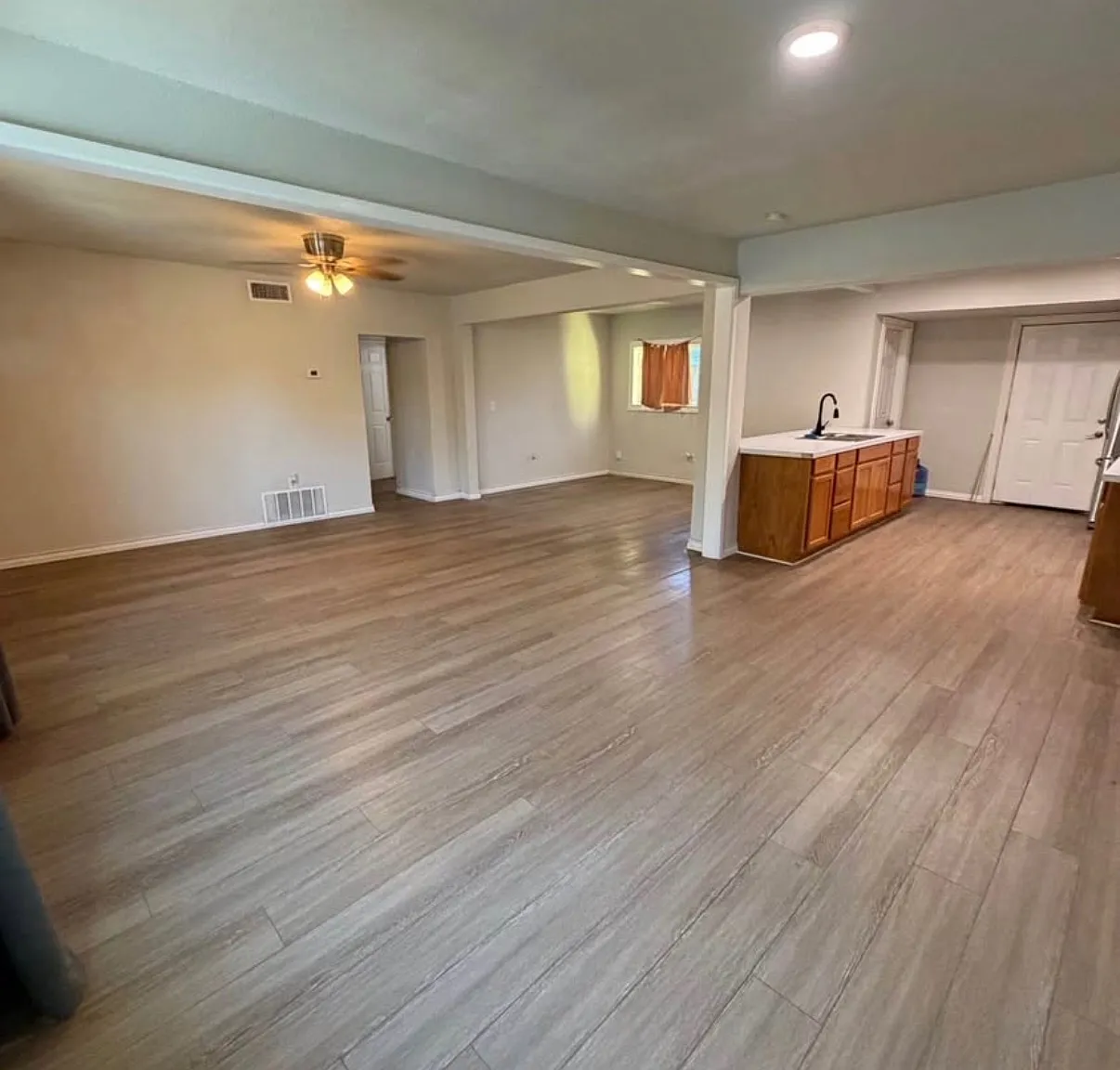 2 bed, 1108 sqft, $1,200 — Photo 4