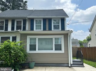 844 W 2nd St, Florence, NJ 08518