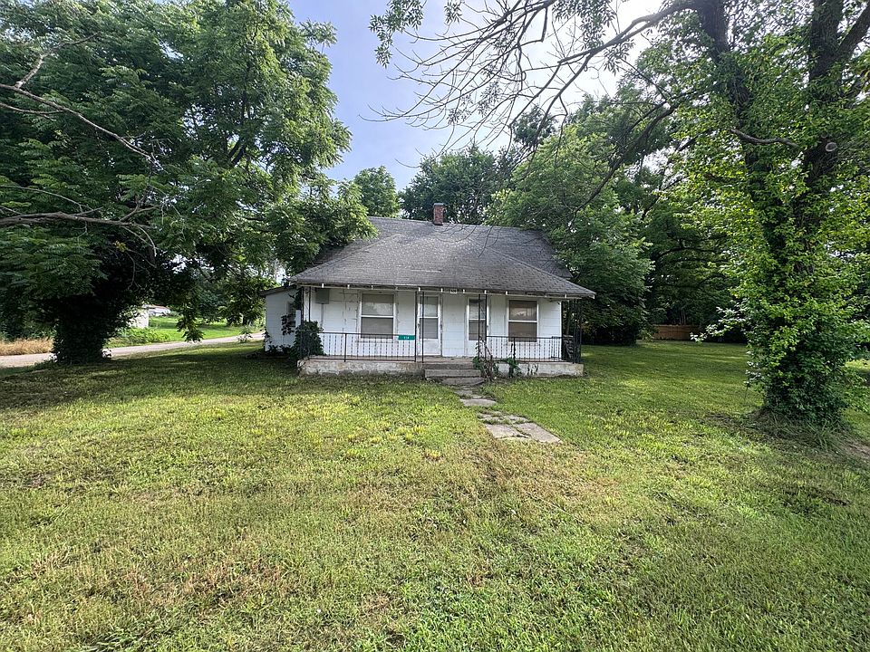 1st image of 520 Carter Street
