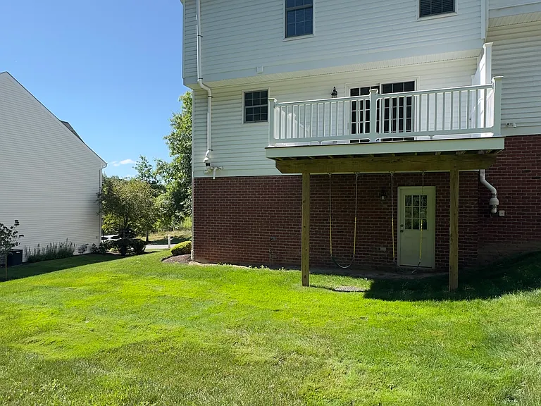 106 Village Ct — Photo 28