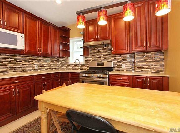 3rd image of 8574 111th St
