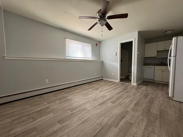 18 Farmington Ave #C-4 — Photo 4