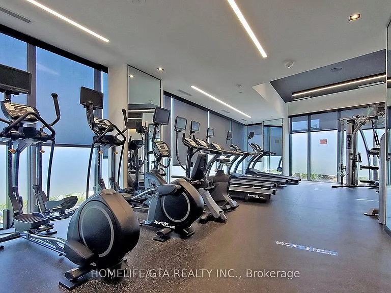 225 Village Green Sq #601 — Photo 32