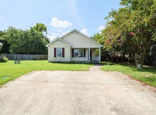 3812 Pondside Cir, Valdosta, GA 31605