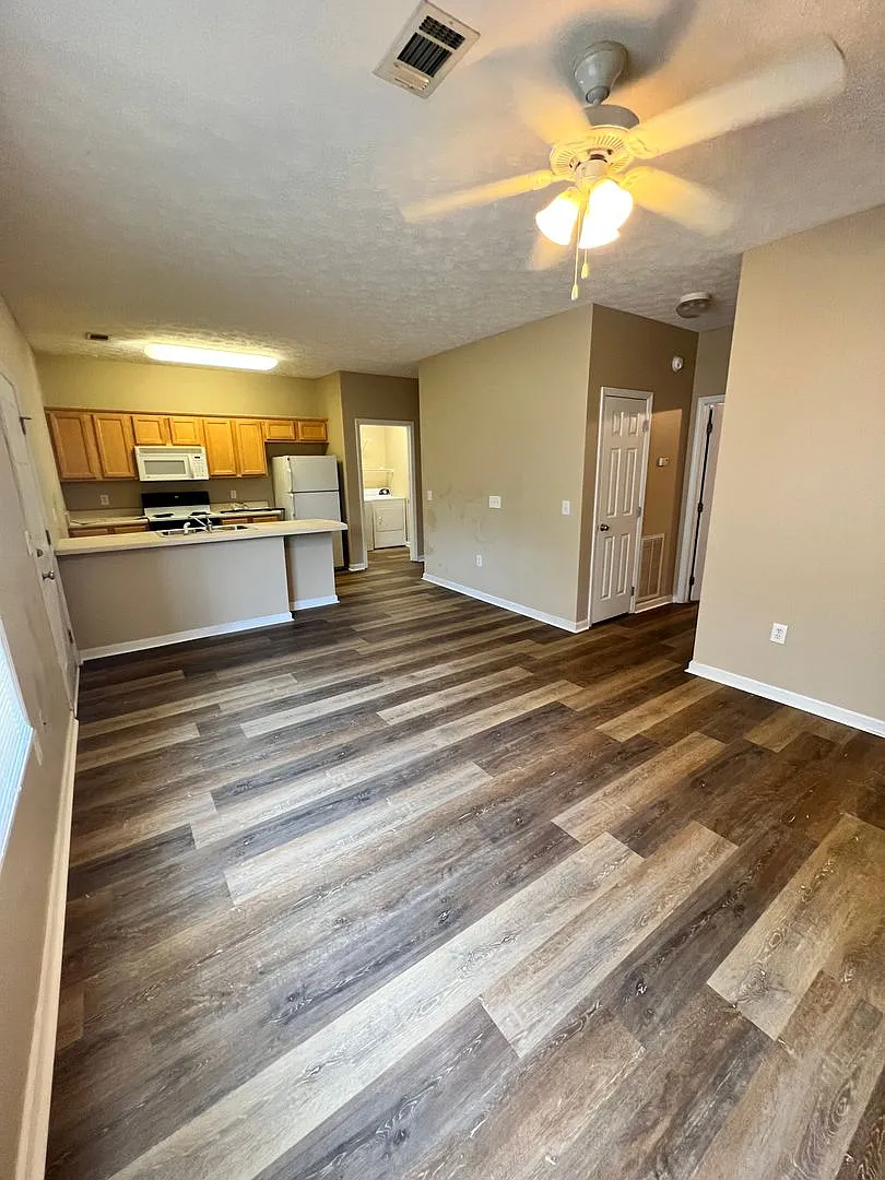 Park Place Condos — Photo 1