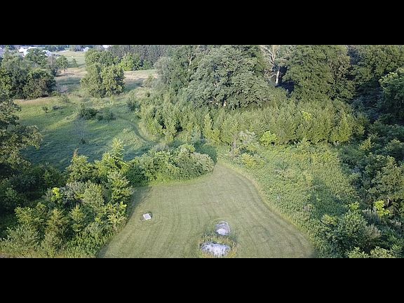 4th image of 4755 Meridian Ct