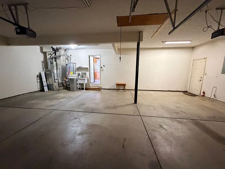 705 Hummingbird Ln — Photo 38