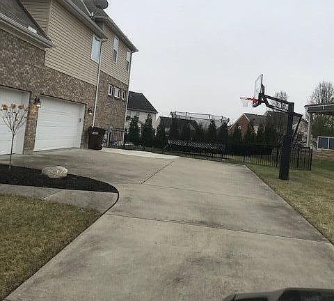 3rd image of 731 Iron Liege Dr