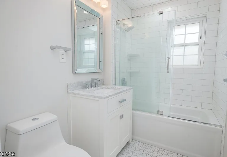 320 Morristown Town — Photo 15